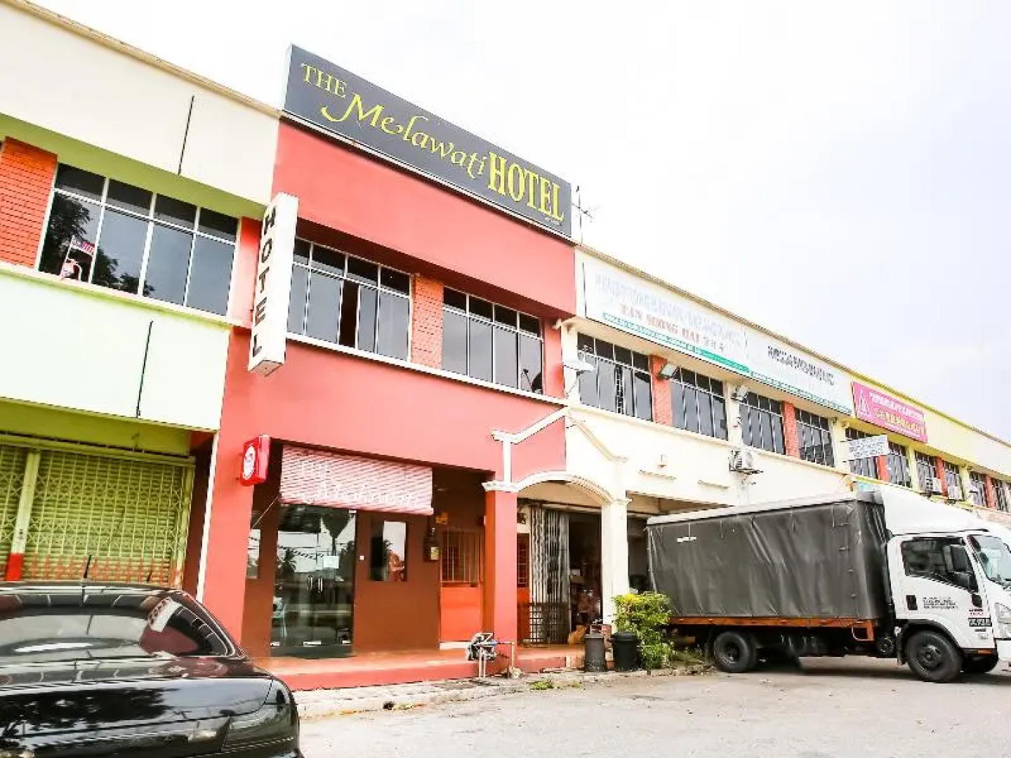 Hotel Melati by OYO Rooms
