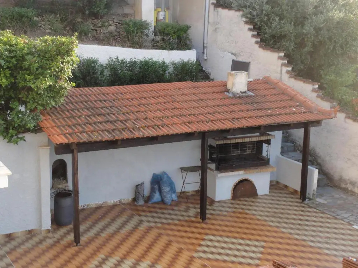 Traditional House with seaview