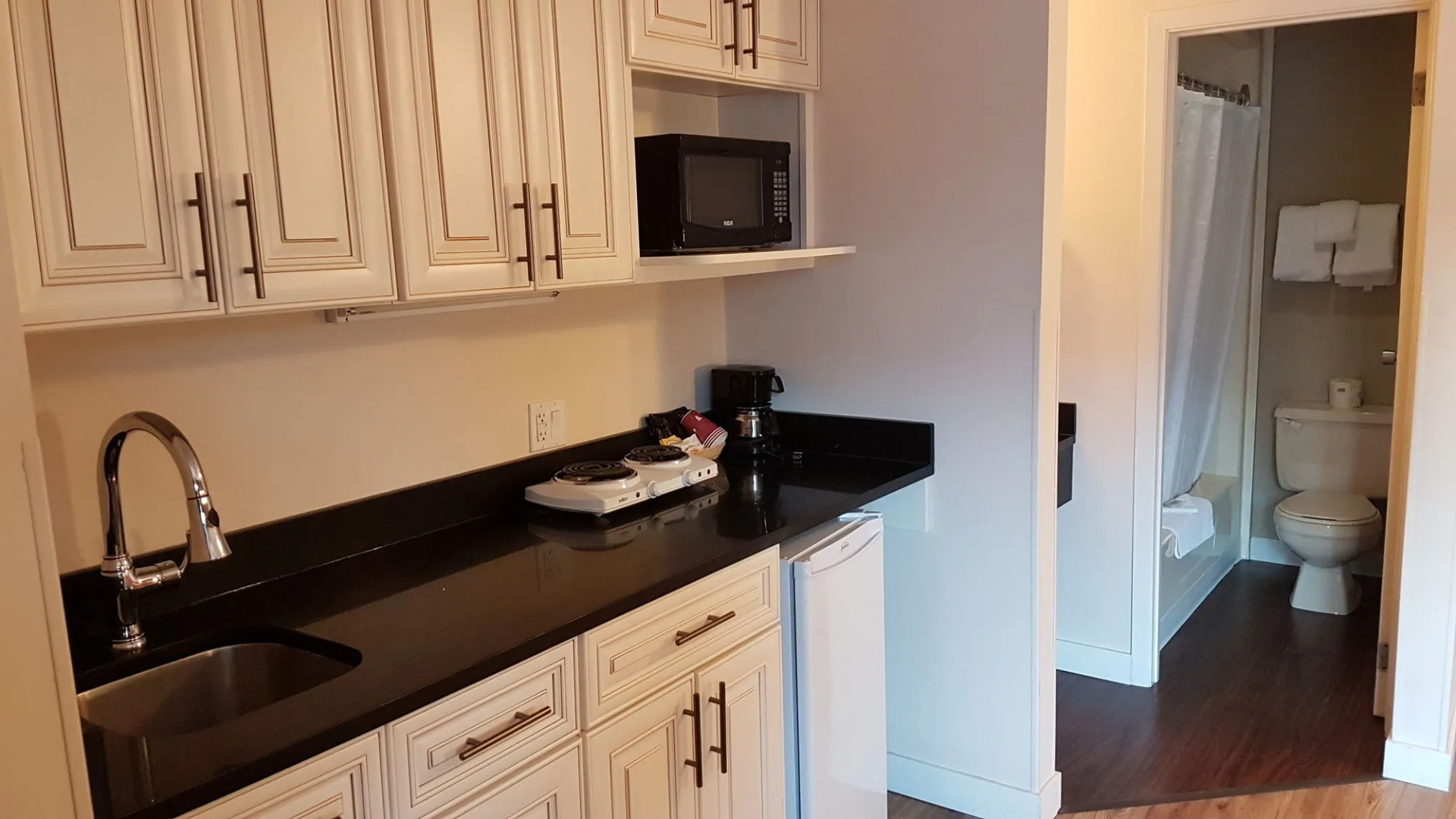 Rundle Mountain Lodge