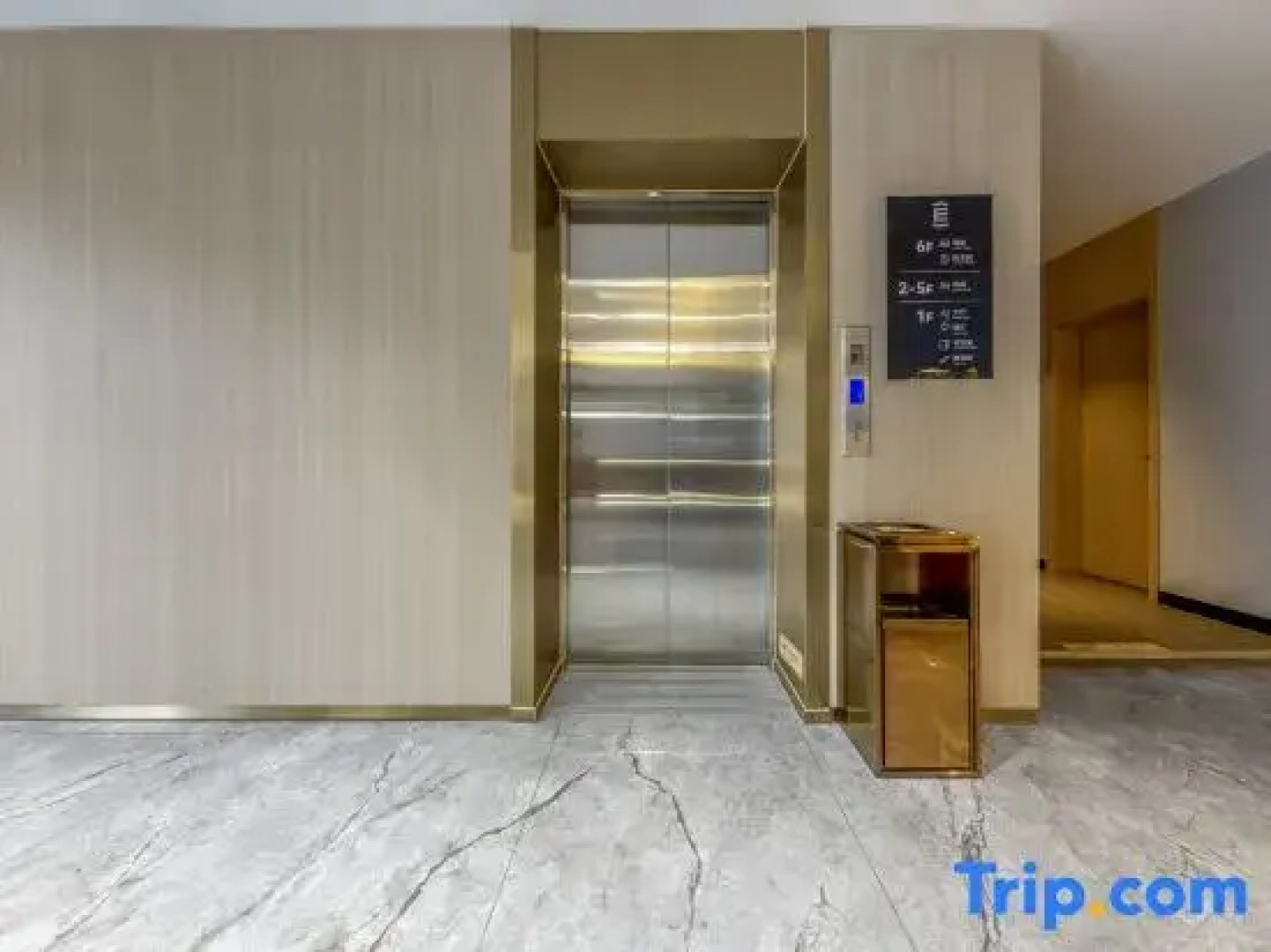 Elong R.YUN Hotel (Wulanchabu Fengzhen Railway Station)