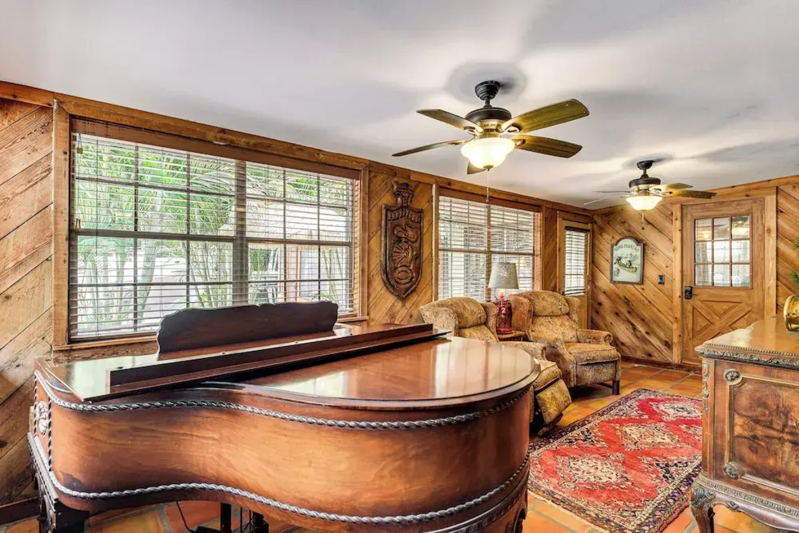 Sandy Shore & Multi-boat Dock! St Johns River Home