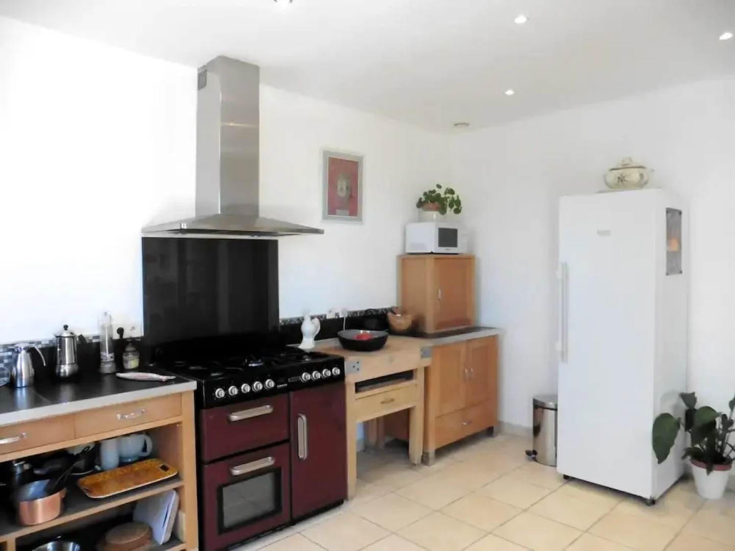 Pretty, Spacious Holiday Home With Private Pool