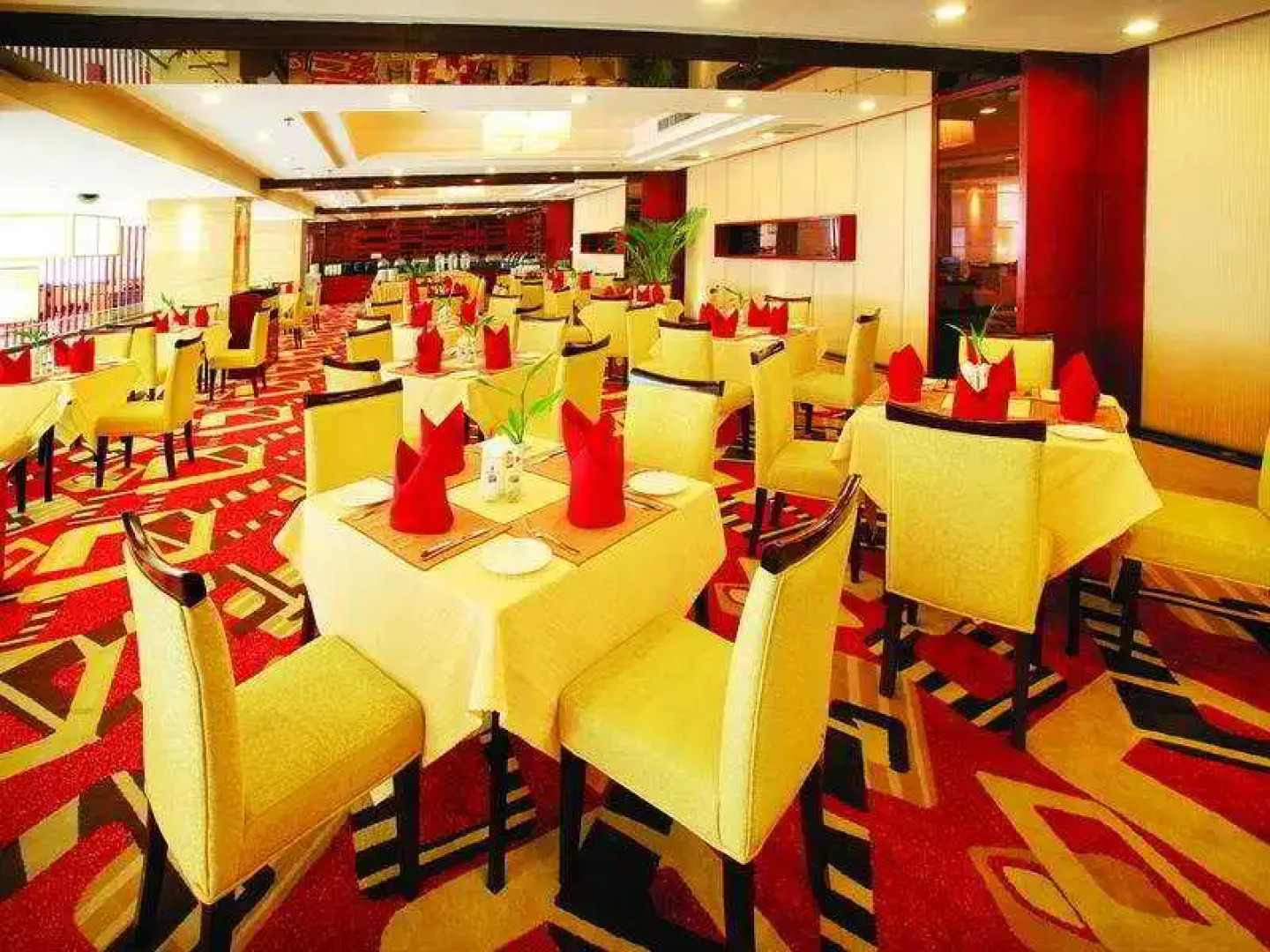 Yichen International Hotel