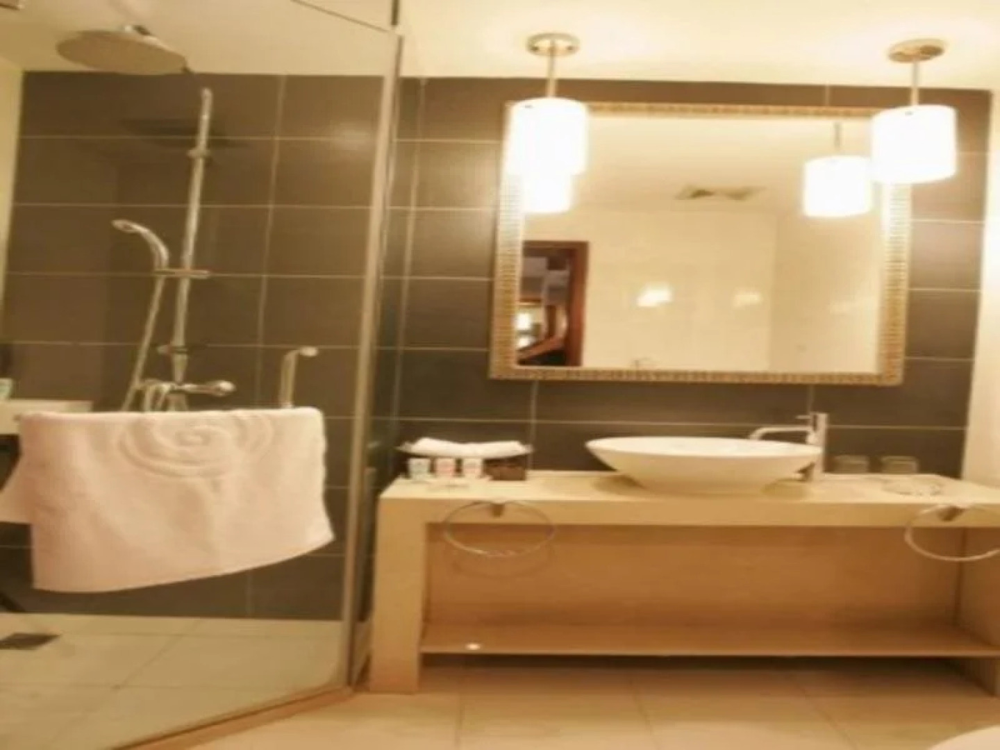 Dahe International Hotel