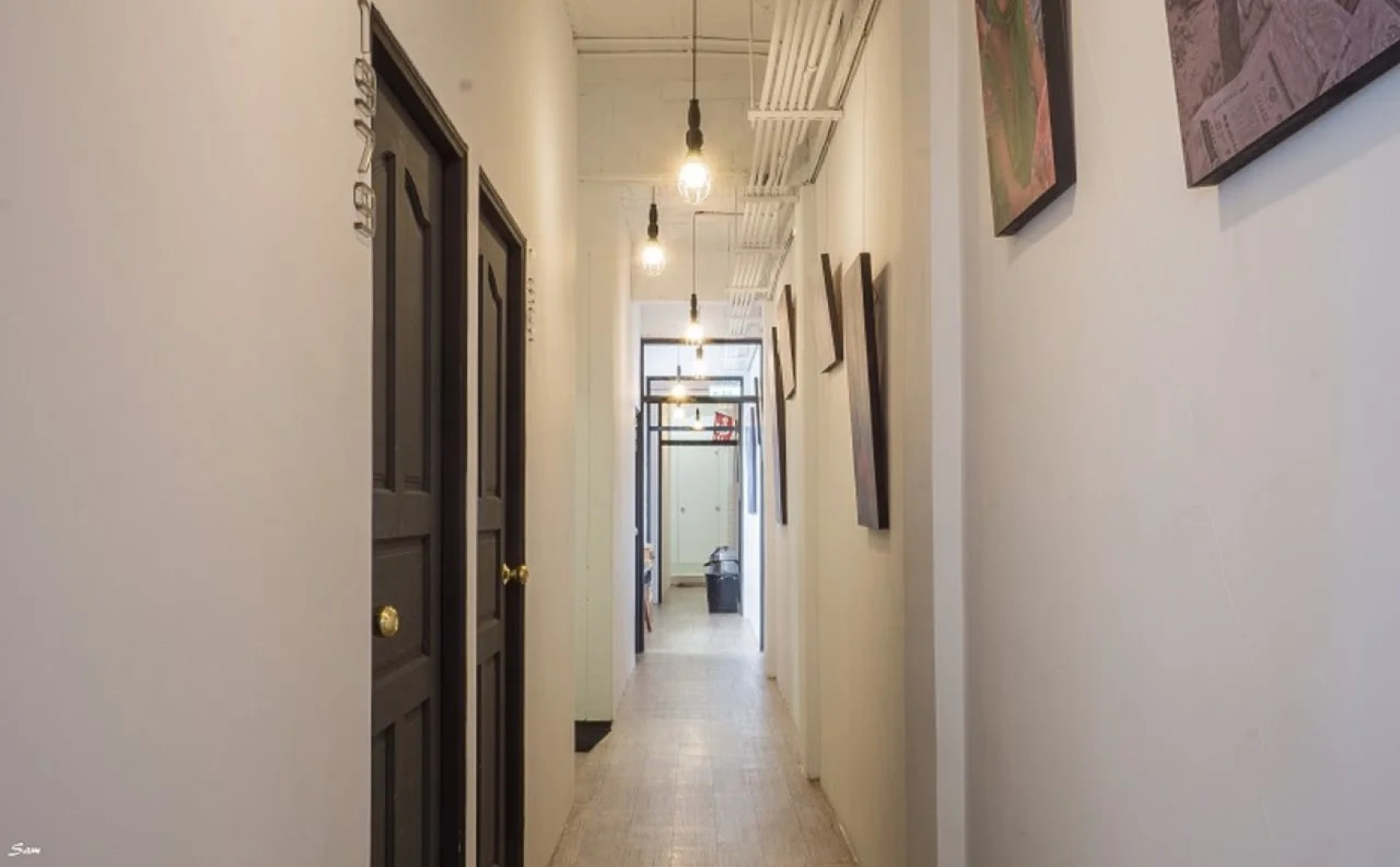 Journey Hostel & Bar