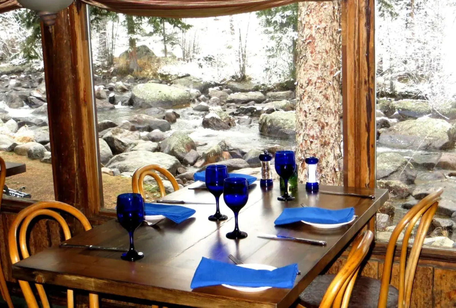 The Historic Rapids Lodge and Restaurant