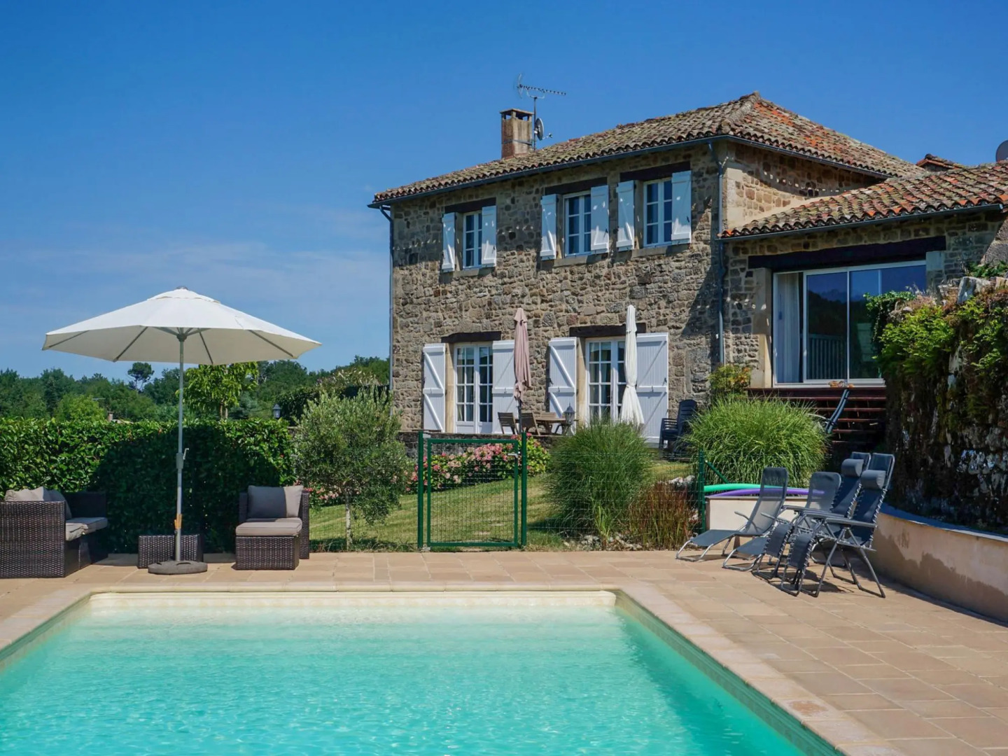 Superb Holiday Home in Saint-Beauzile with Private Pool
