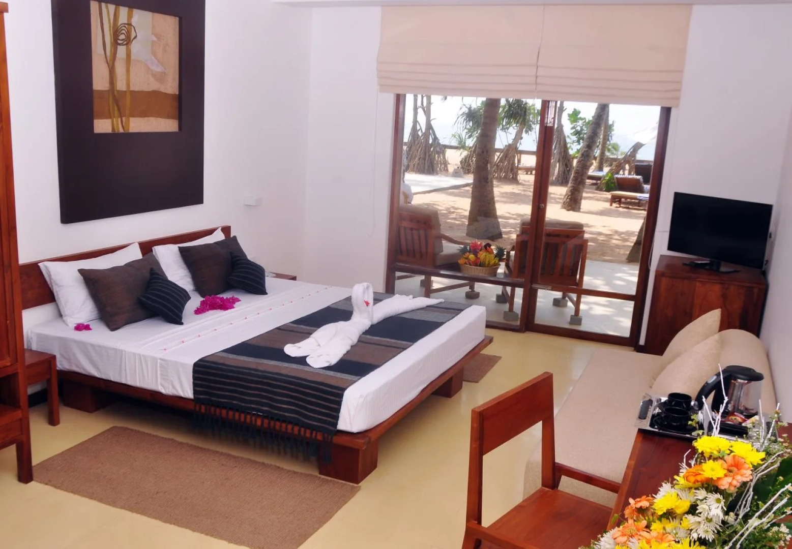 Курортный отель Pandanus Beach Resort & Spa