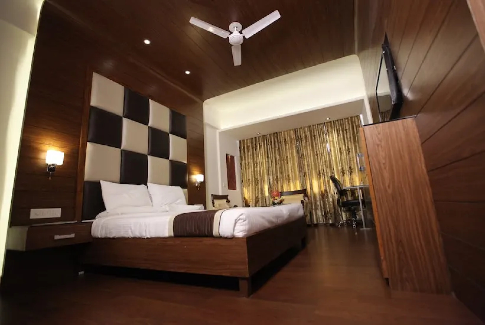 Hotel K.C. Residency