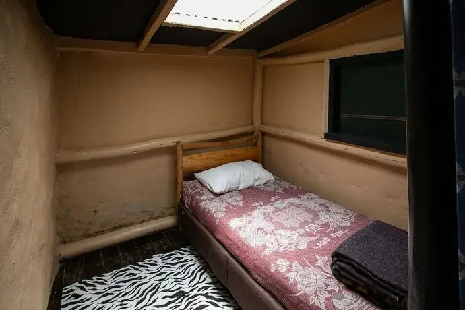 Punda Milias Nakuru Camp