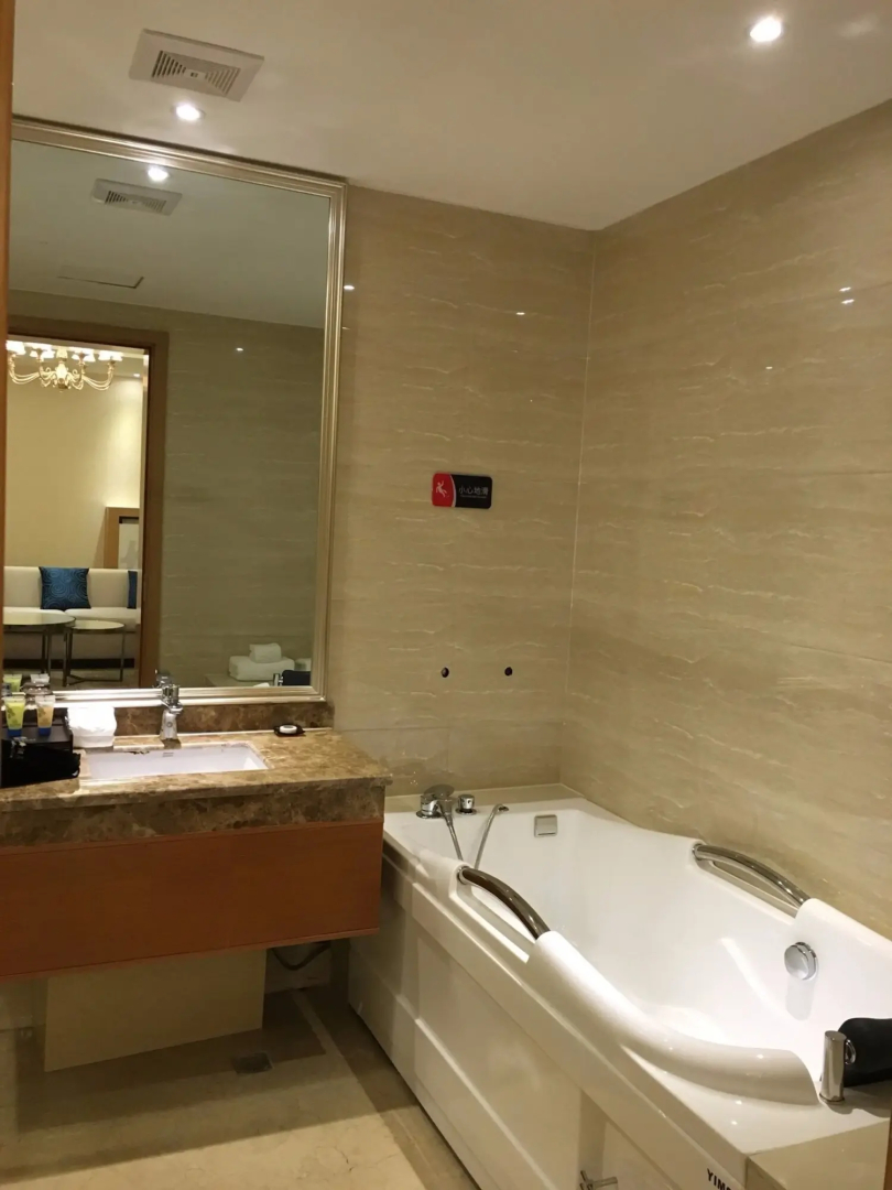 Qinghai Baiyun Xiangling Hotel