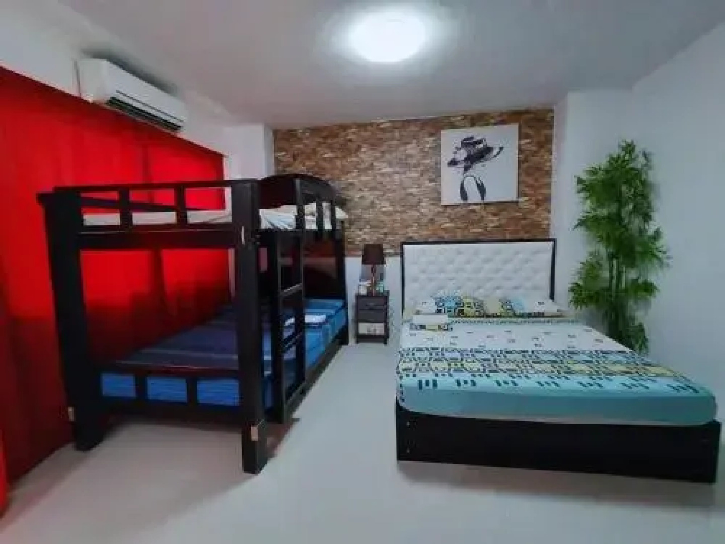 N&J Lopez Lodging House