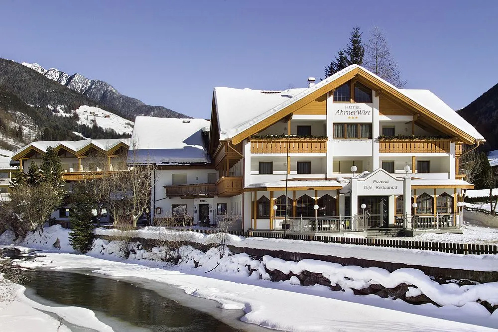 Ahrner Wirt Apartments