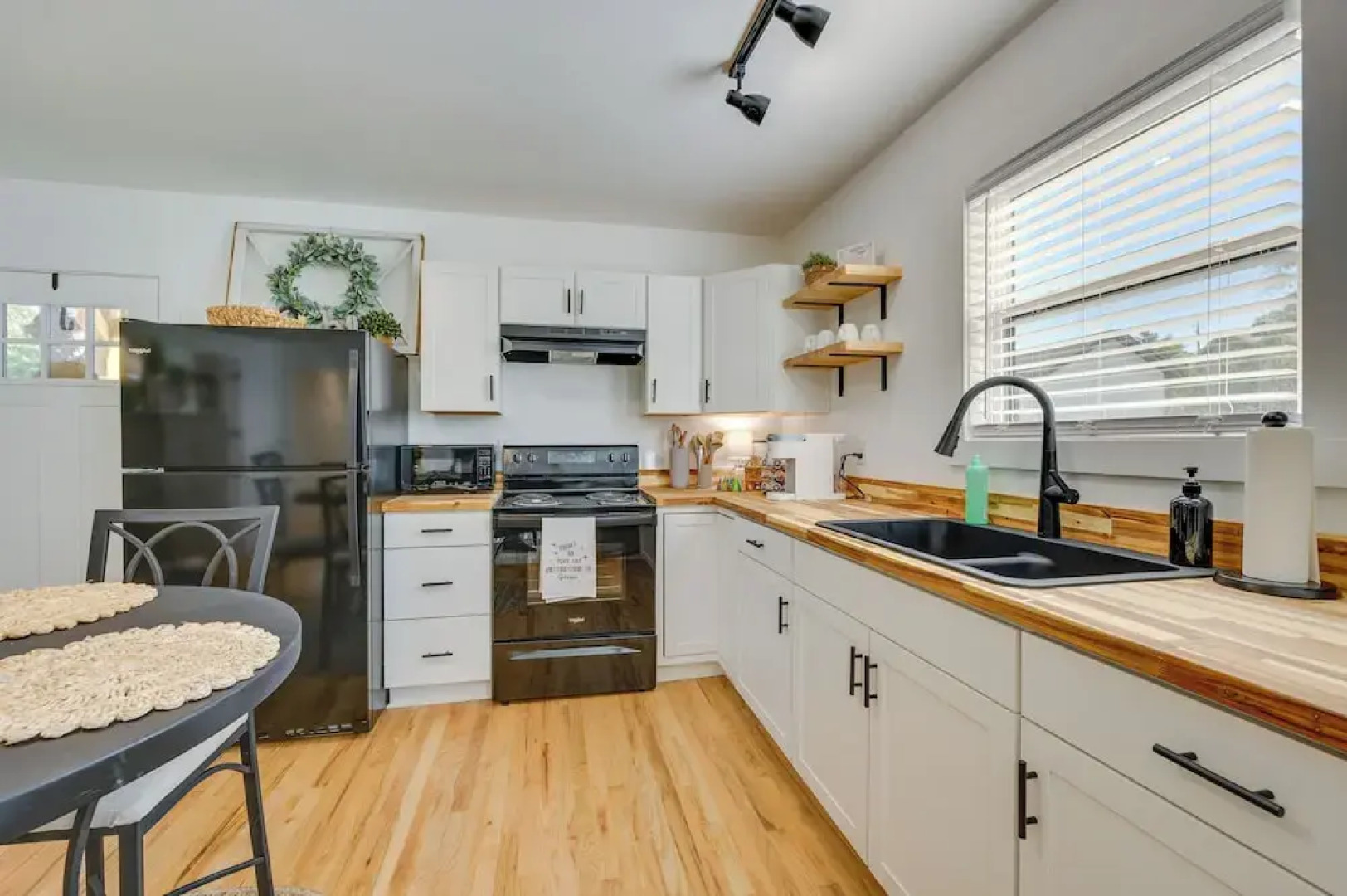 Walkable Milledgeville Cottage Near Andalusia Farm