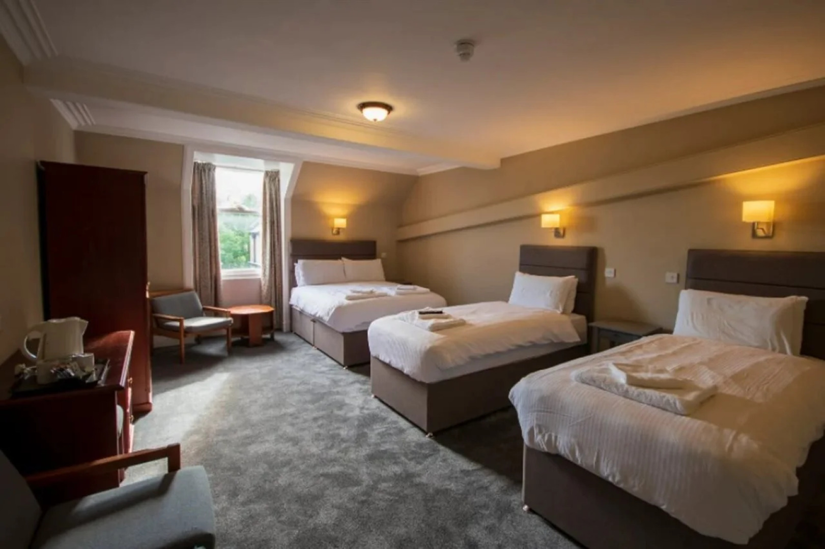 The Stromness Hotel by Paymán Club