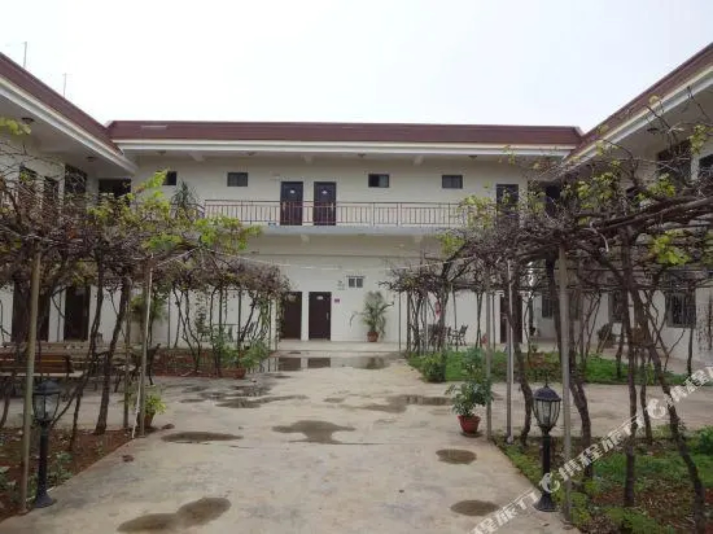 Red Chateau Youth Hostel