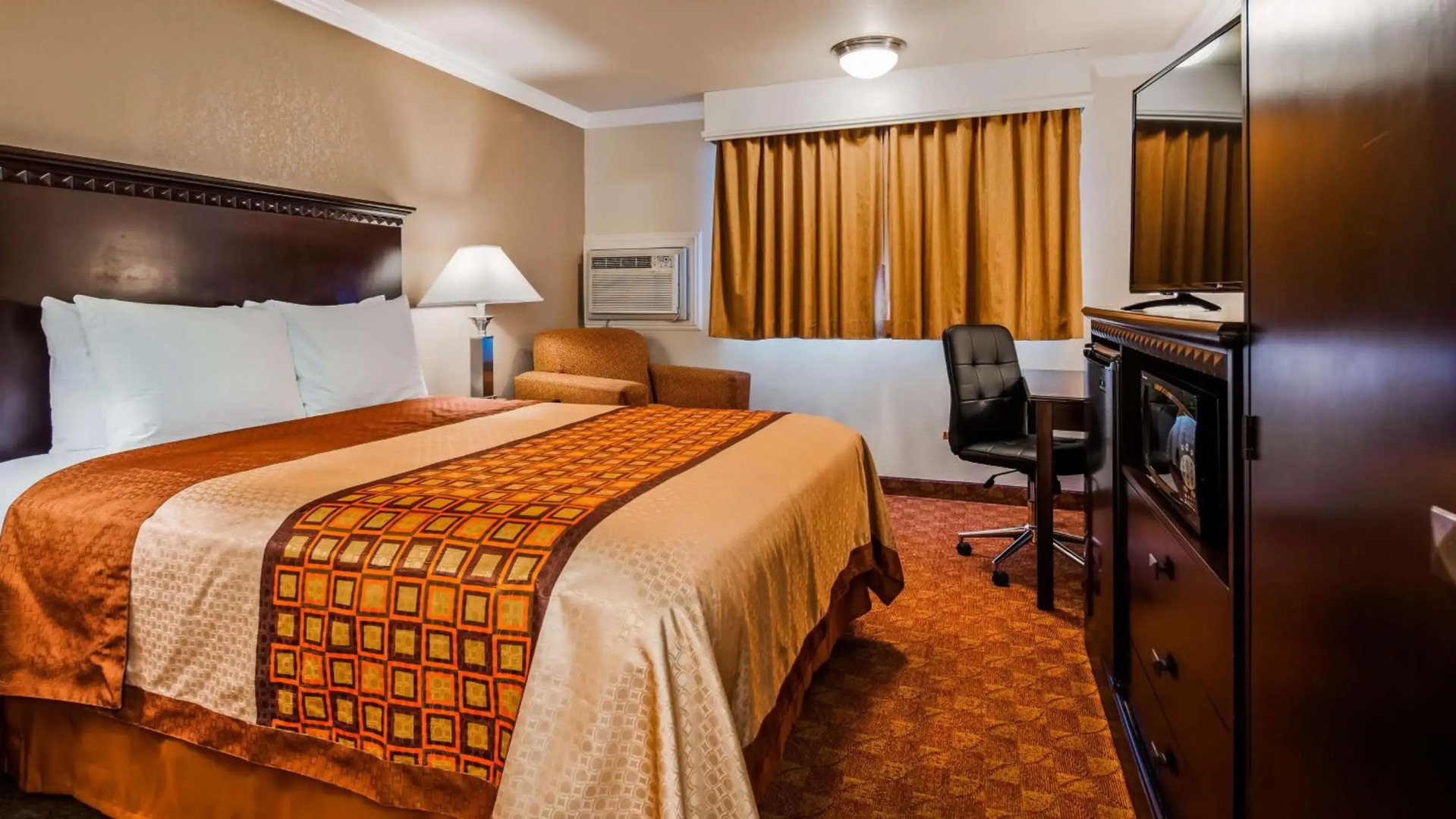 Lompoc Valley Inn & Suites