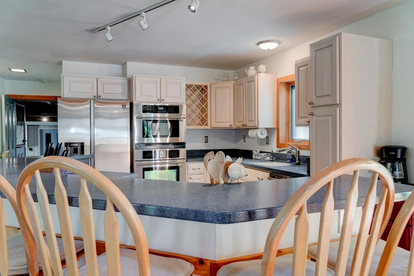 Charlie's Cabin 3 Bedroom Cabin by Redawning