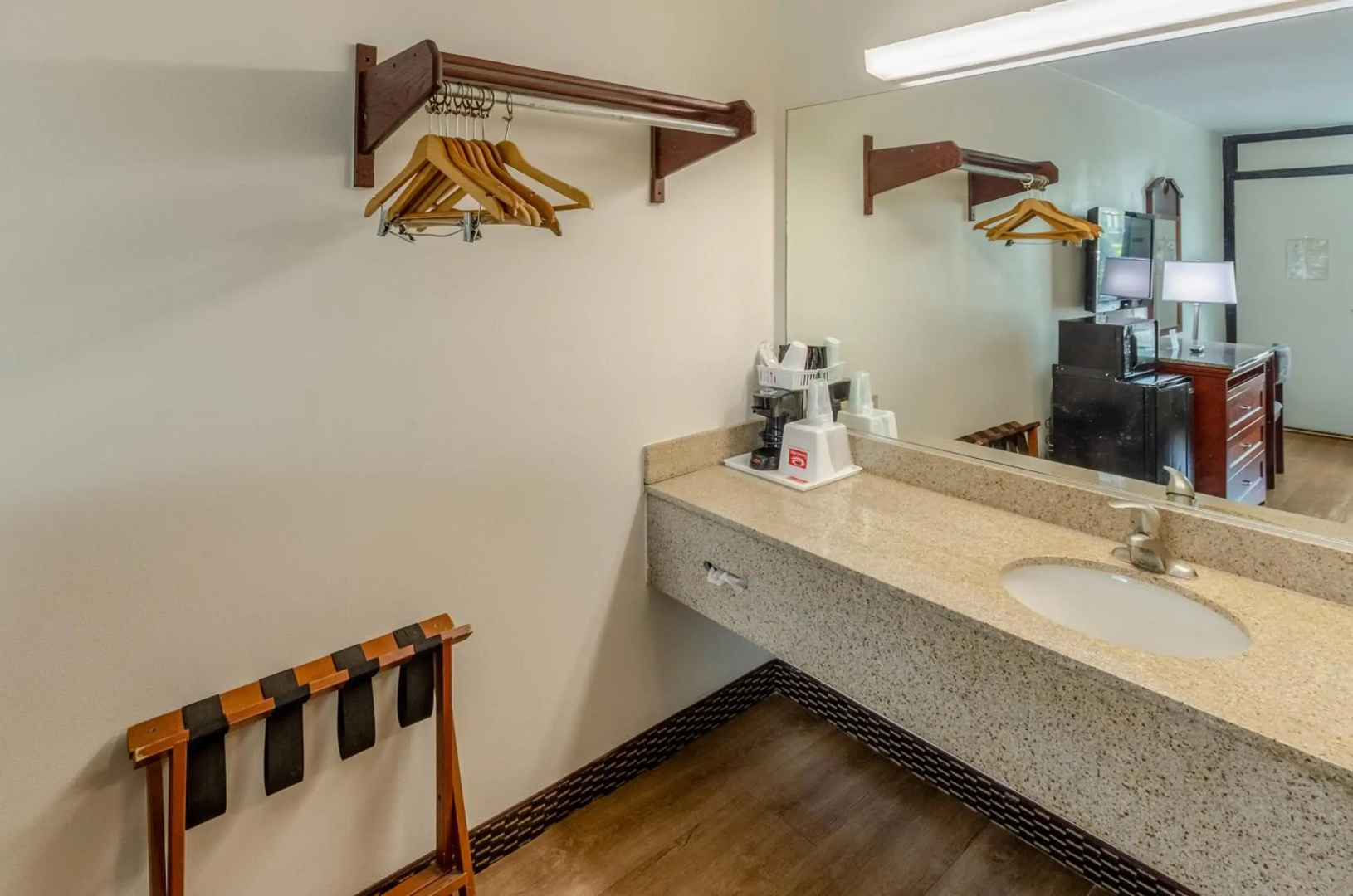 Econo Lodge Goose Creek