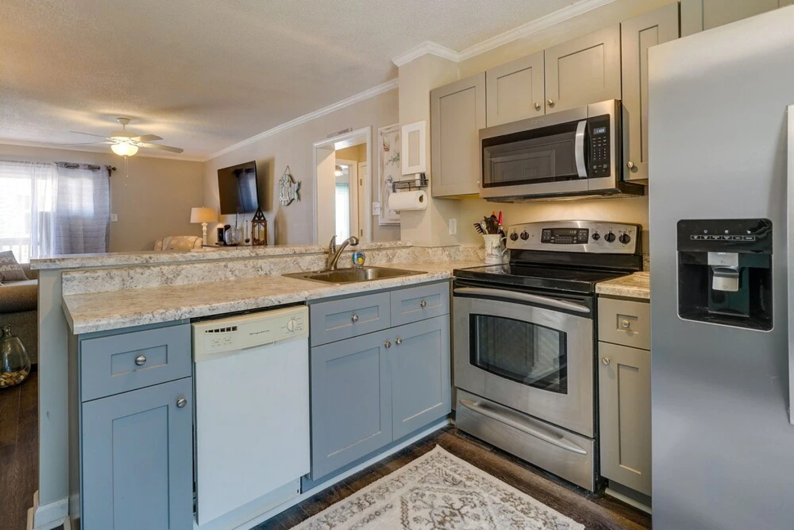 Beachfront North Carolina Condo - Steps to Ocean!