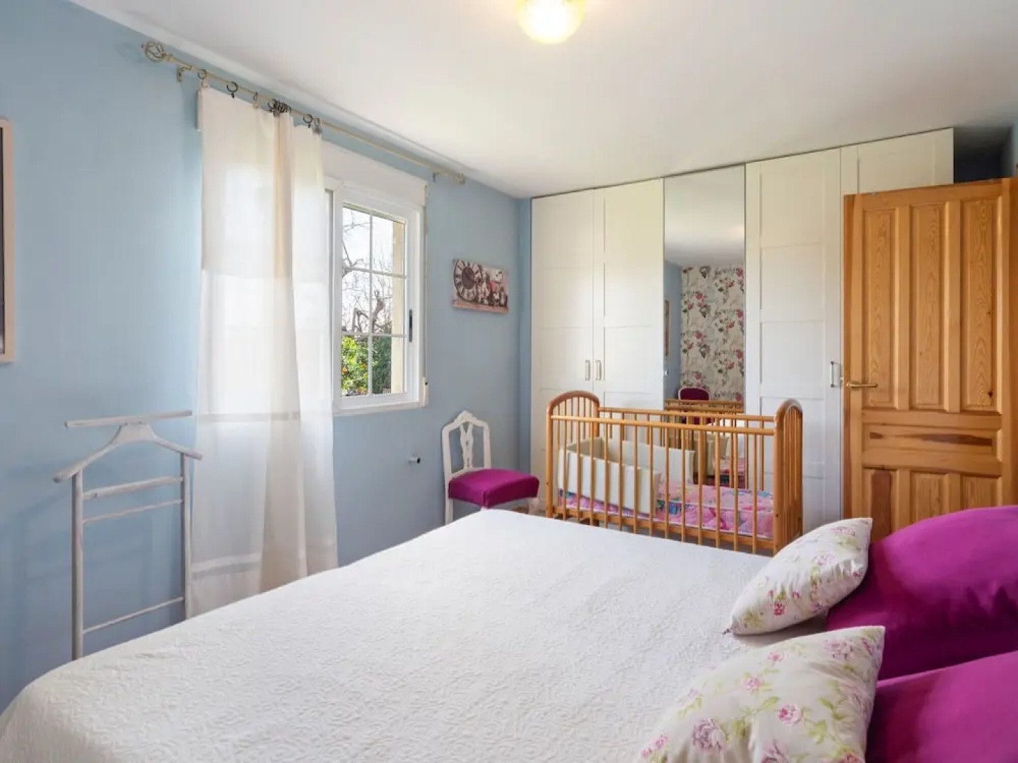 Lovely Chalet in Polop With Swimming Pool