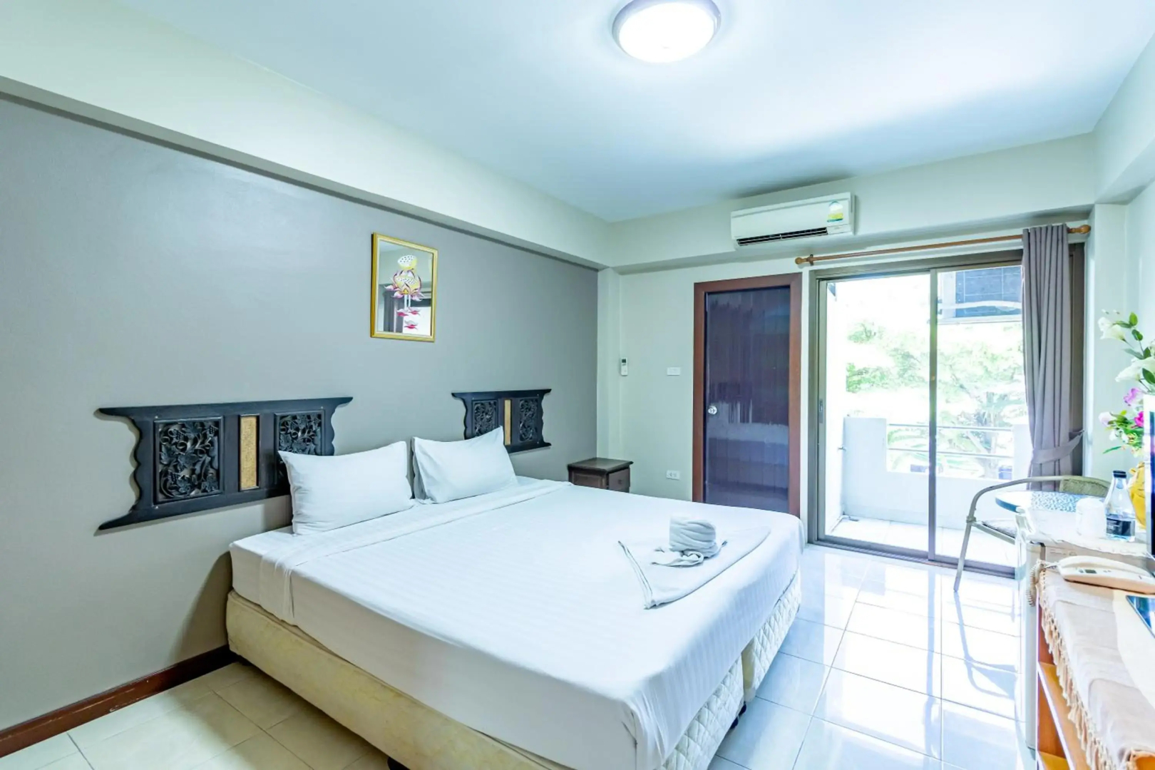 Silver Gold Garden Suvarnabhumi Airport Hotel