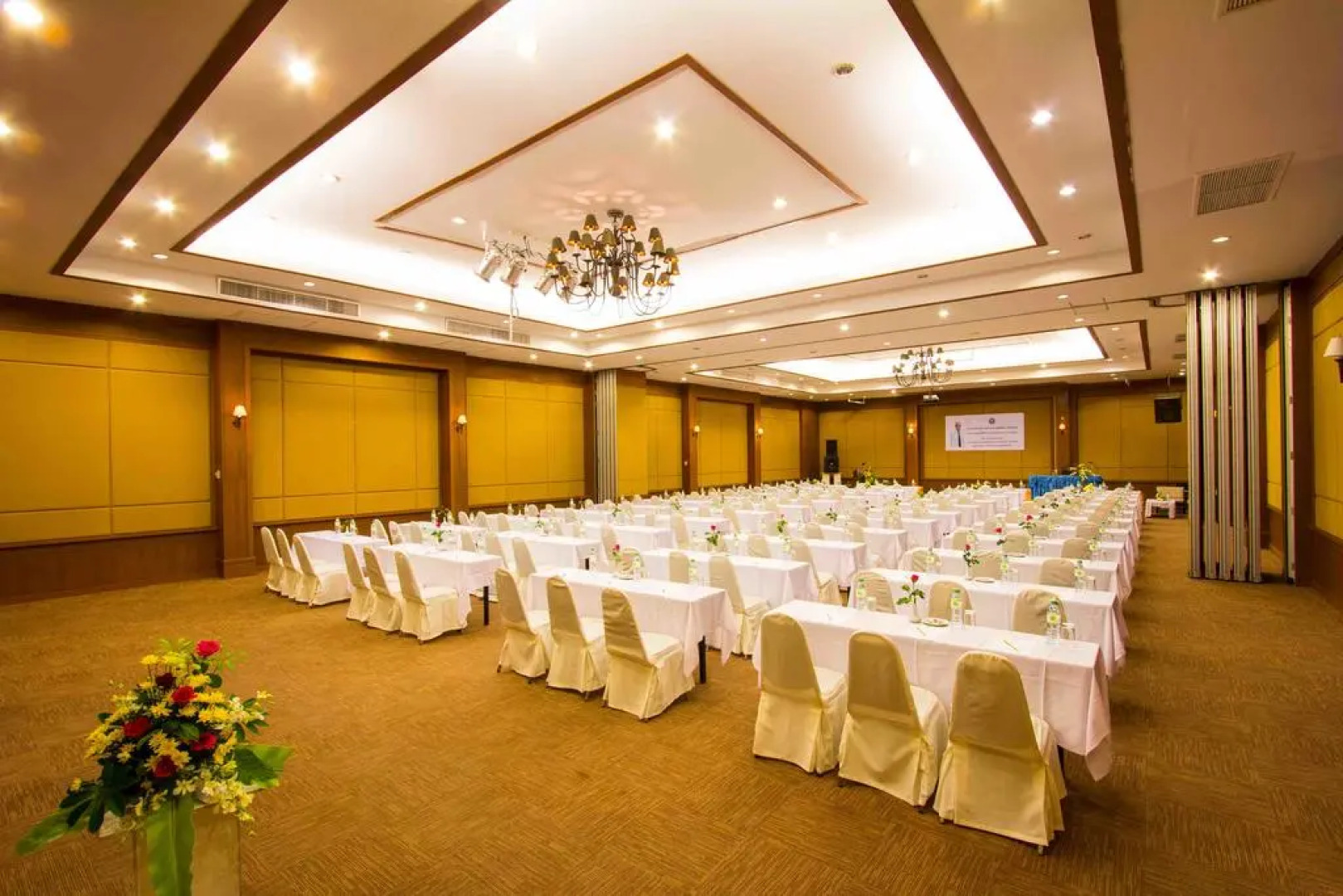 Palm Galleria Resort