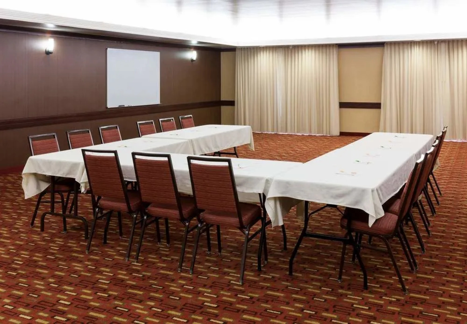 Courtyard Wichita East