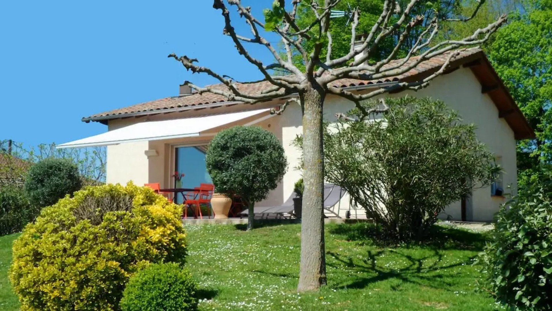 House With 2 Bedrooms in Monlaur-bernet, With Furnished Terrace