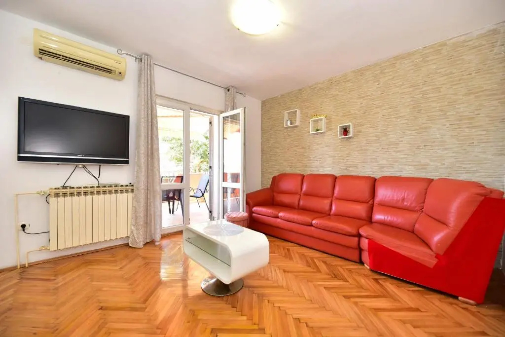 L&L Holiday Apartment