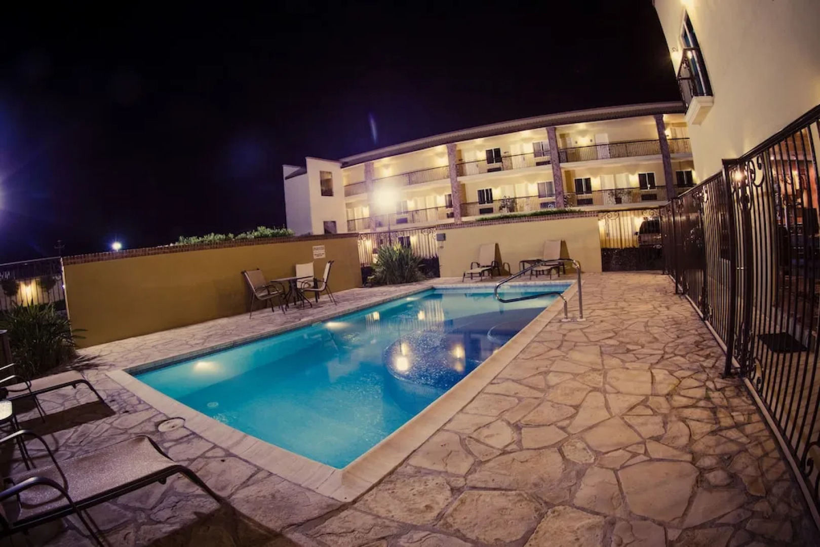 Barrokas Hotel & Suites