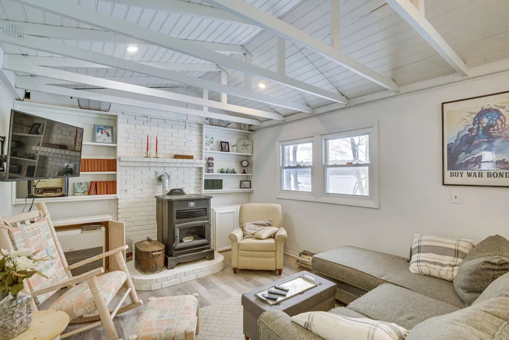 Riverfront Topsham Home ~ 28 Mi to Portland!