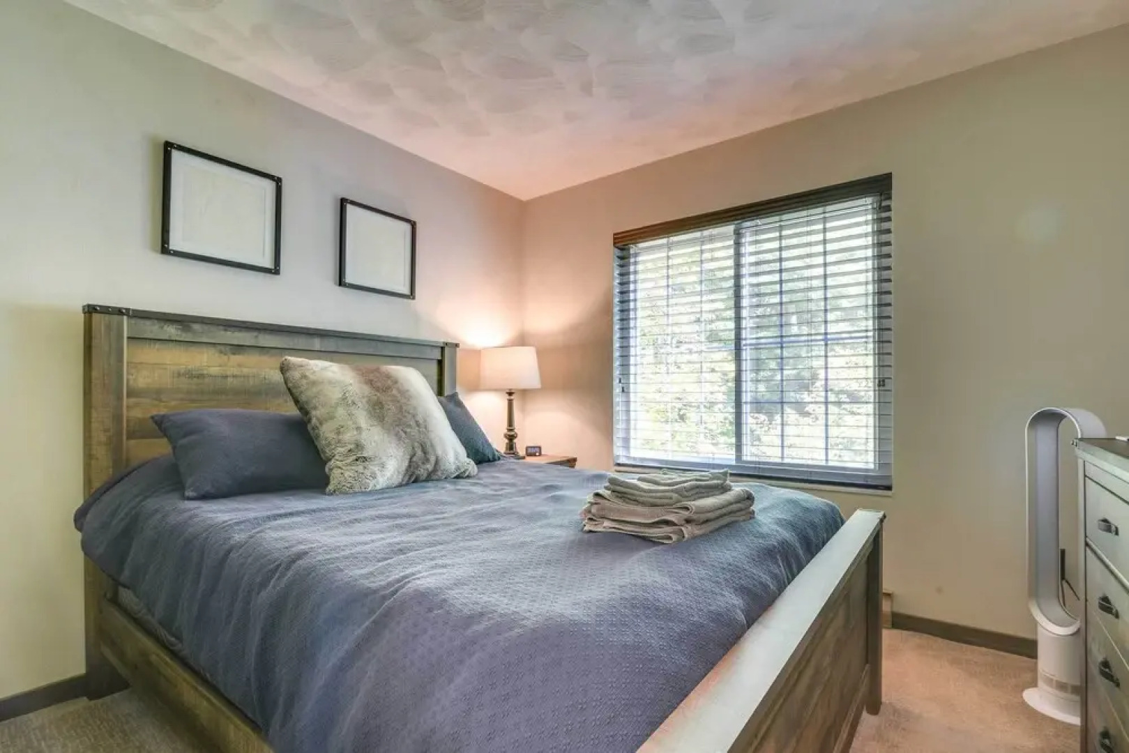 Somerset Townhome w/ Deck < 2 Mi to Ski Lift!