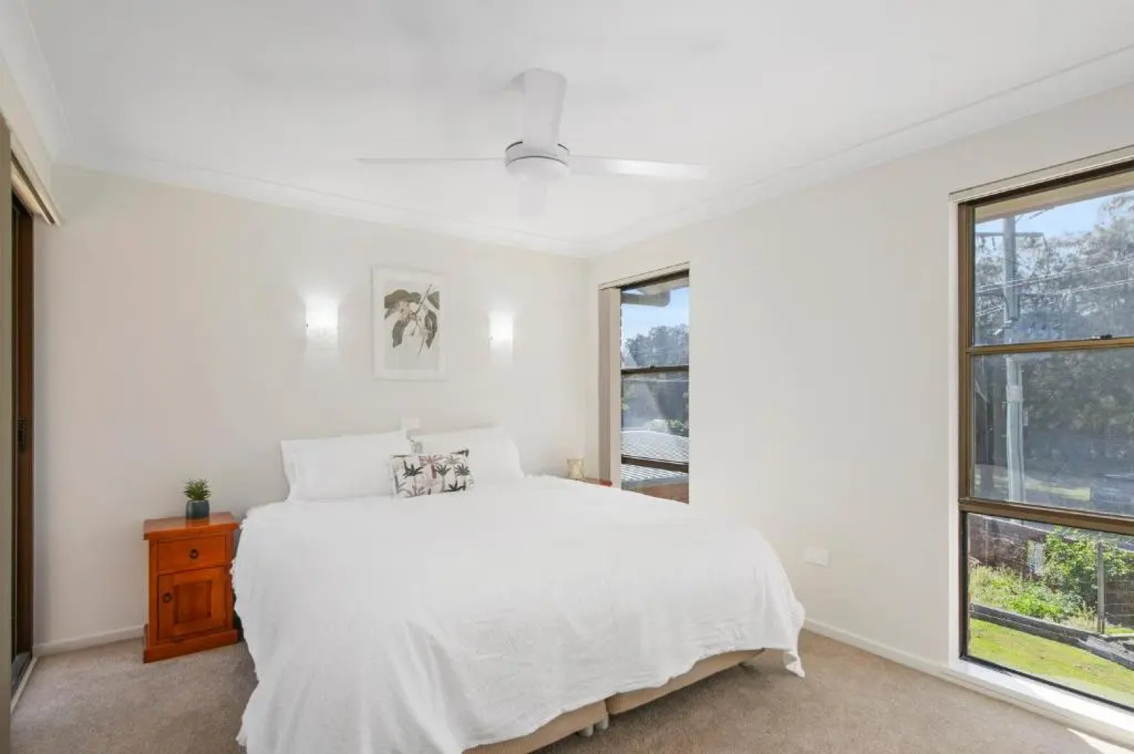 Punt House - riverfront home with ramp access