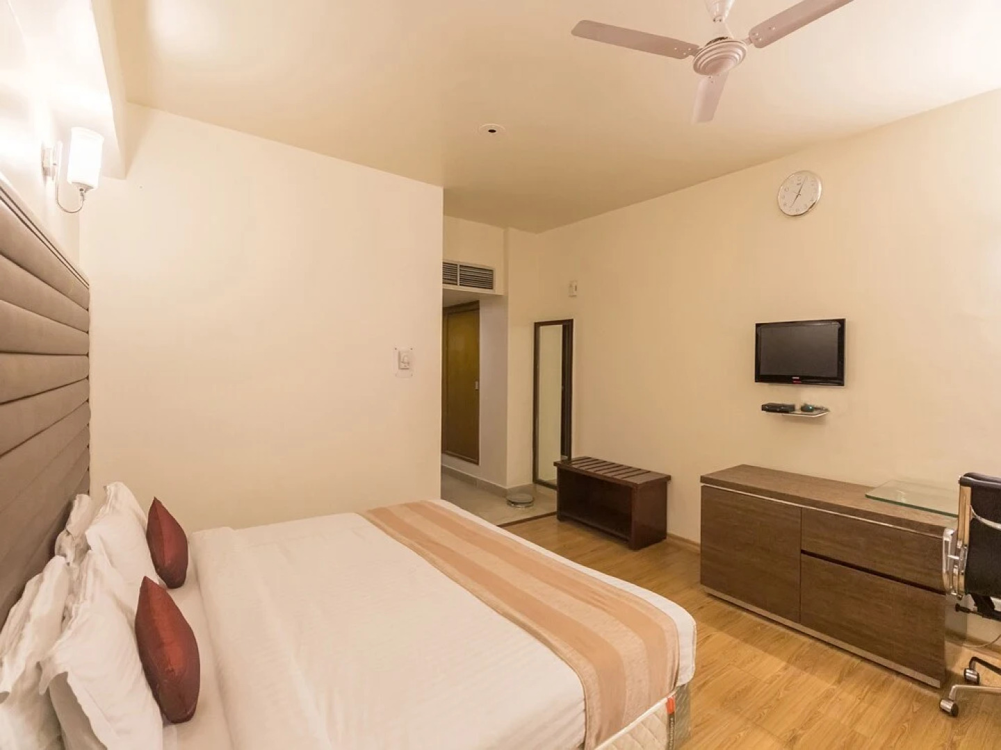 Hotel Grand Starline by OYO Rooms