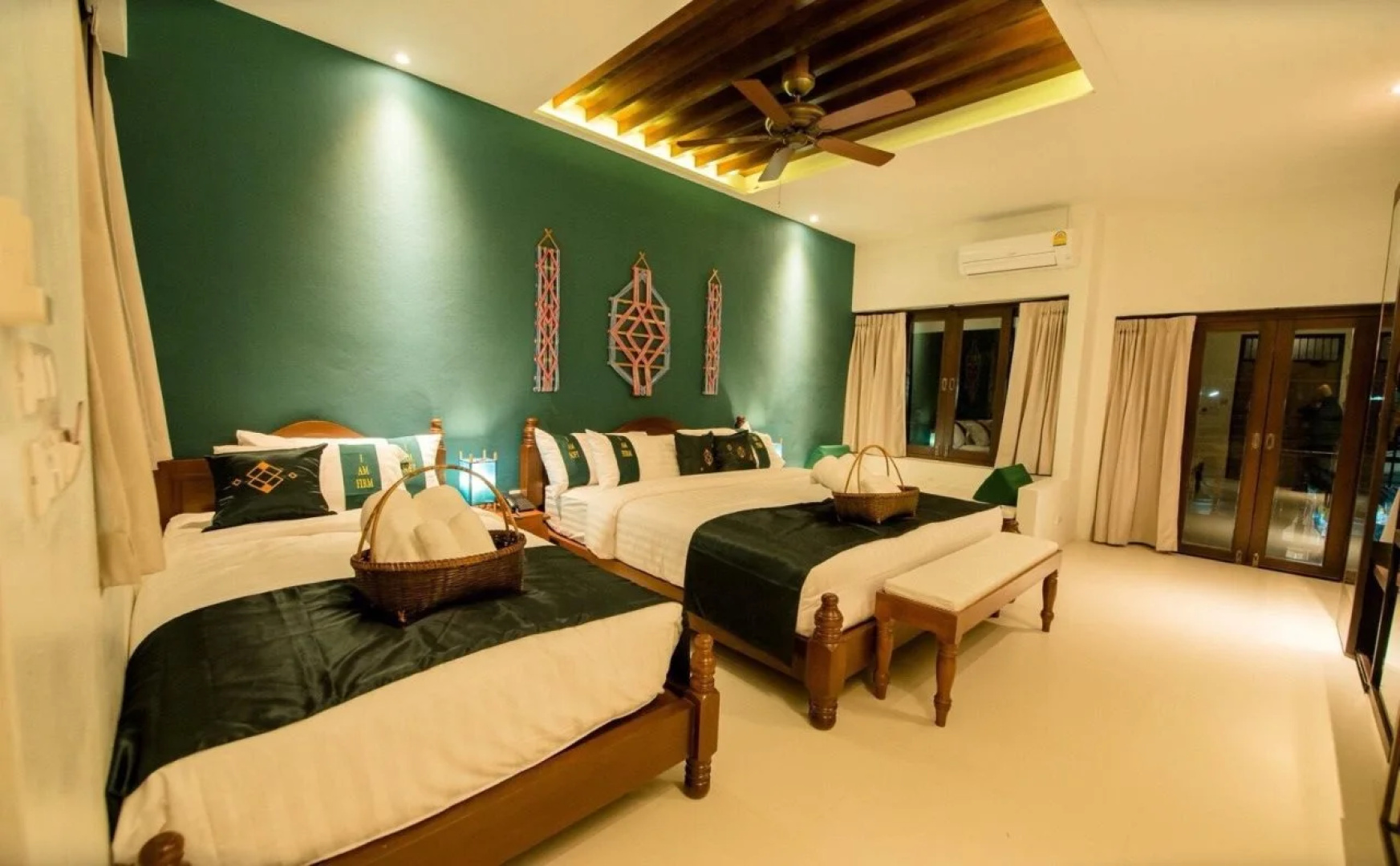 Pah Hotel