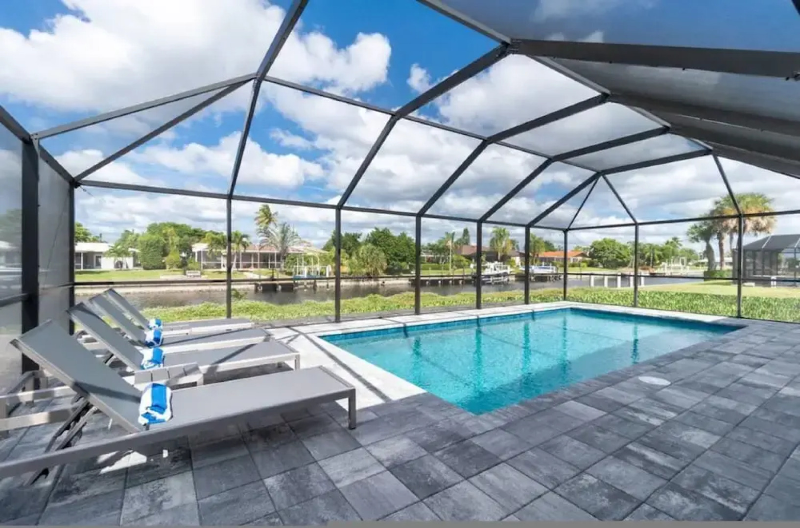 Villa Capri - Waterfront Retreat With Heated Pool