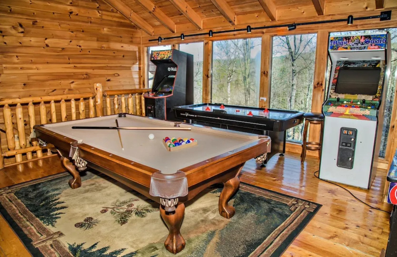 Wolfsong Lodge 5 Bedrooms 4.5 Bathrooms Cabin