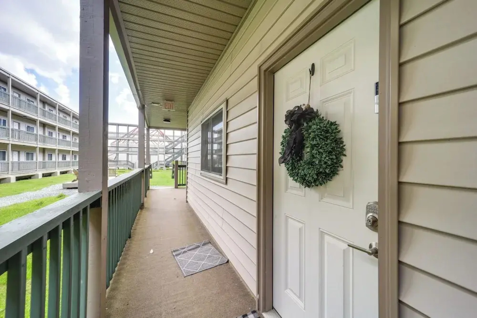 Furnished Deck + Resort Perks: Beech Mtn Retreat!