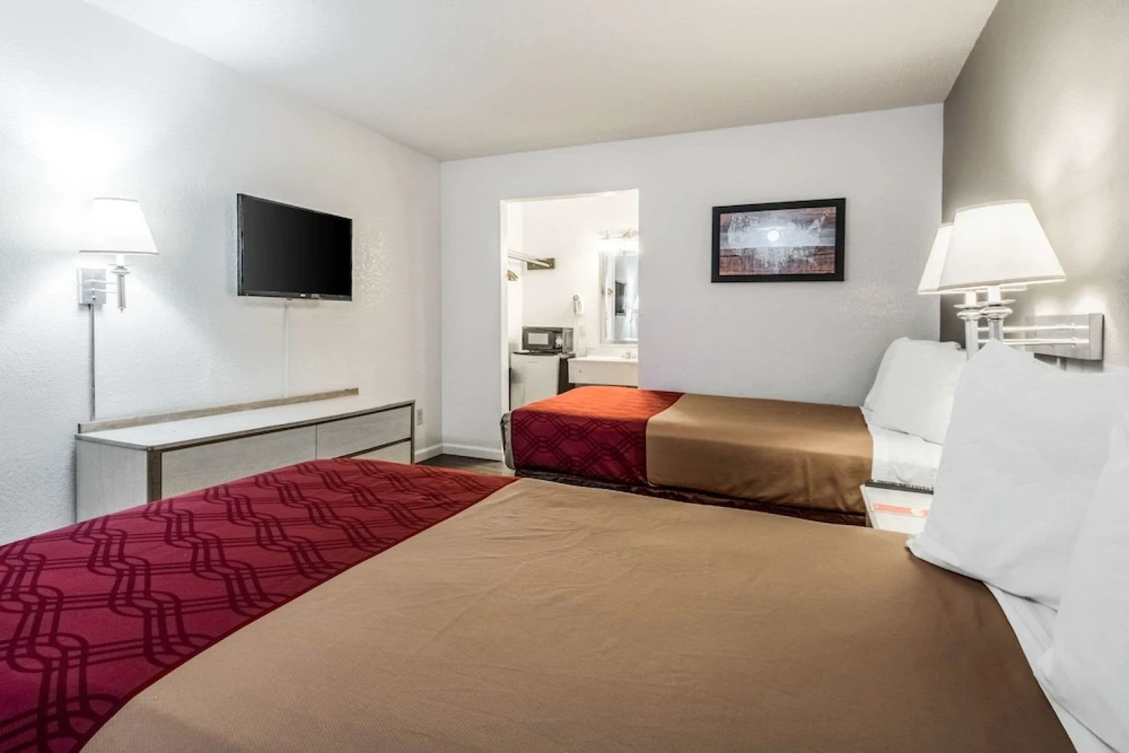 Econo Lodge Airport I-35 North