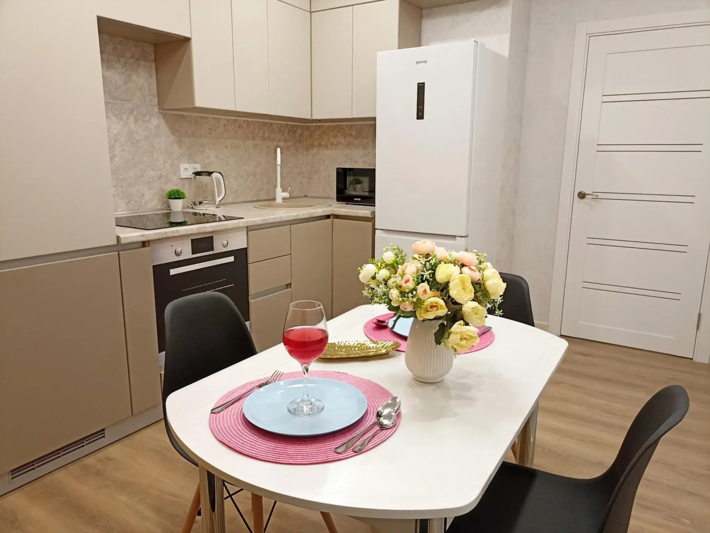 Апартаменты Все в гости на ул. 10 августа д. 87