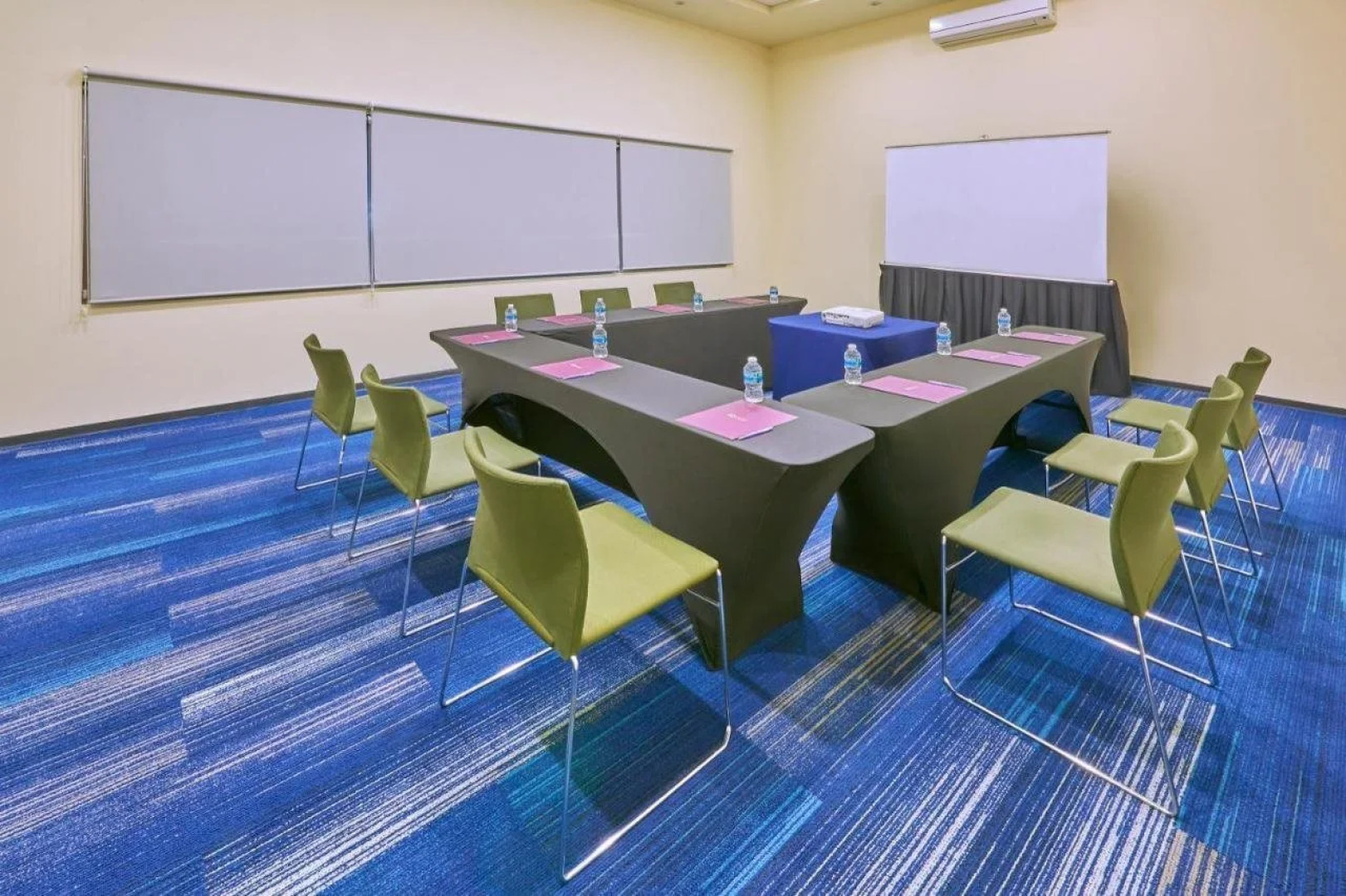 Holiday Inn Guadalajara Patria Universidad by IHG