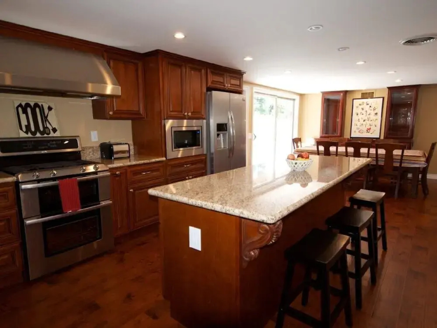 The Wonderland House 5 Bedrooms 3 Bathrooms Home