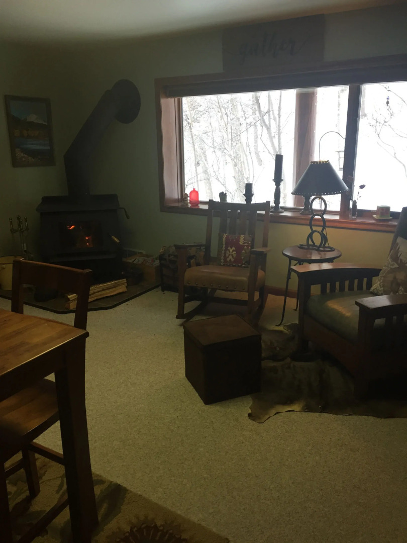 Two Bears Inn Bed & Breakfast