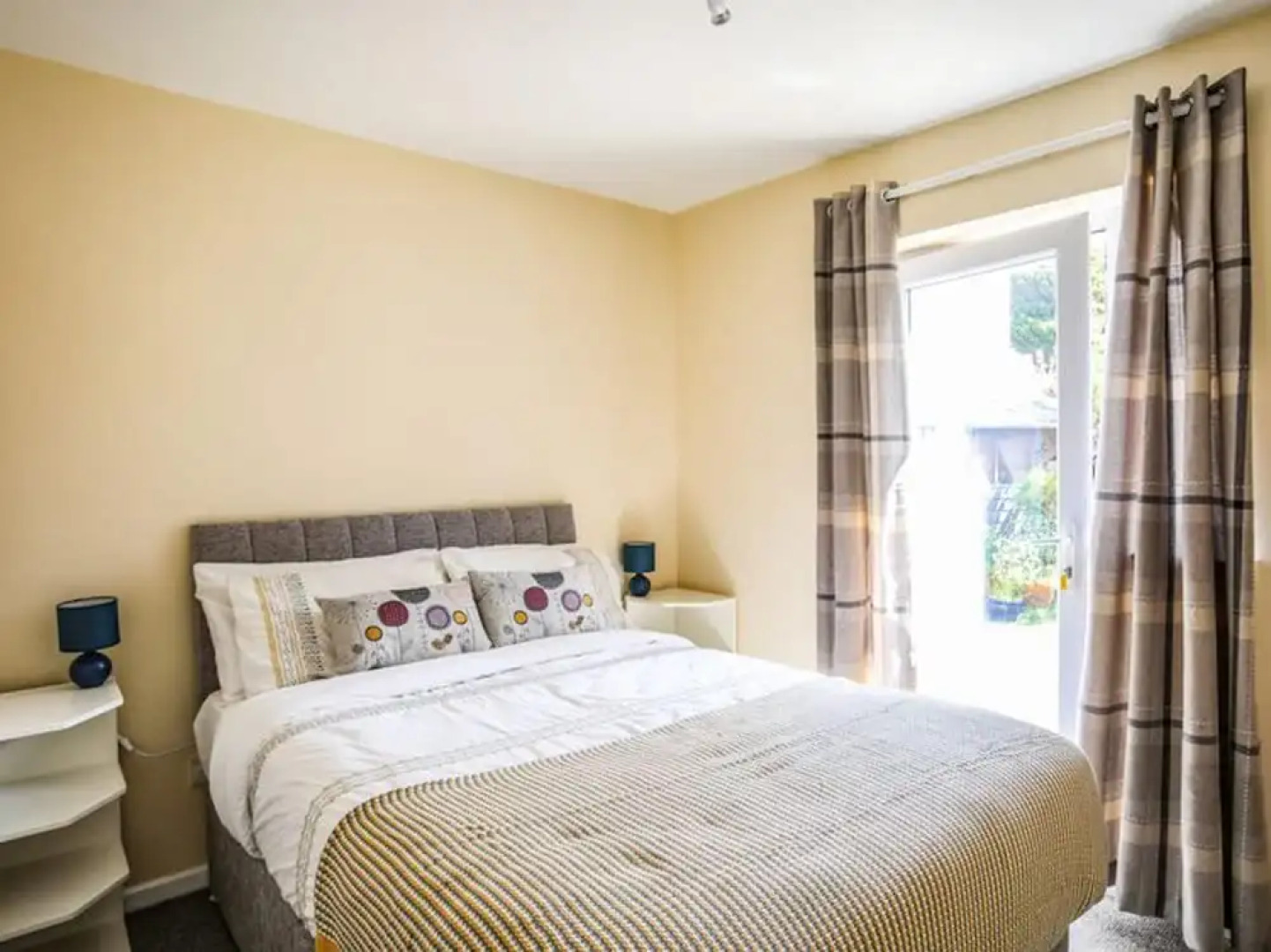 Homely, 4-bed House Close to Stunning Beach