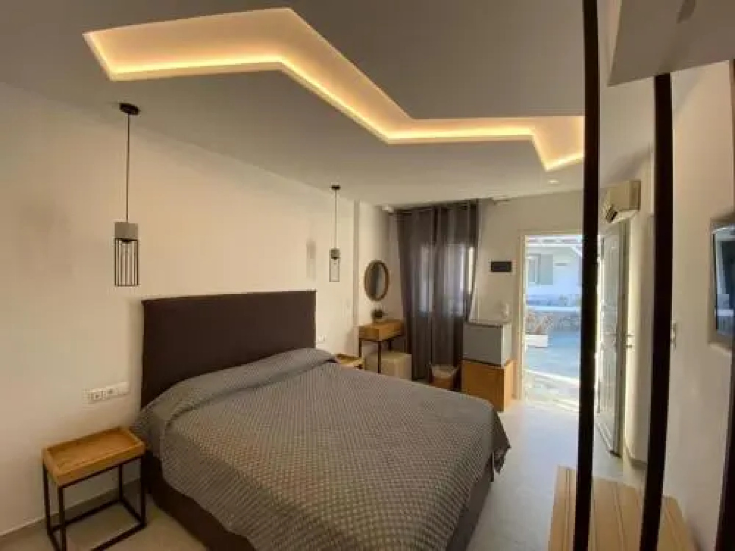 Agia Anna on the beach