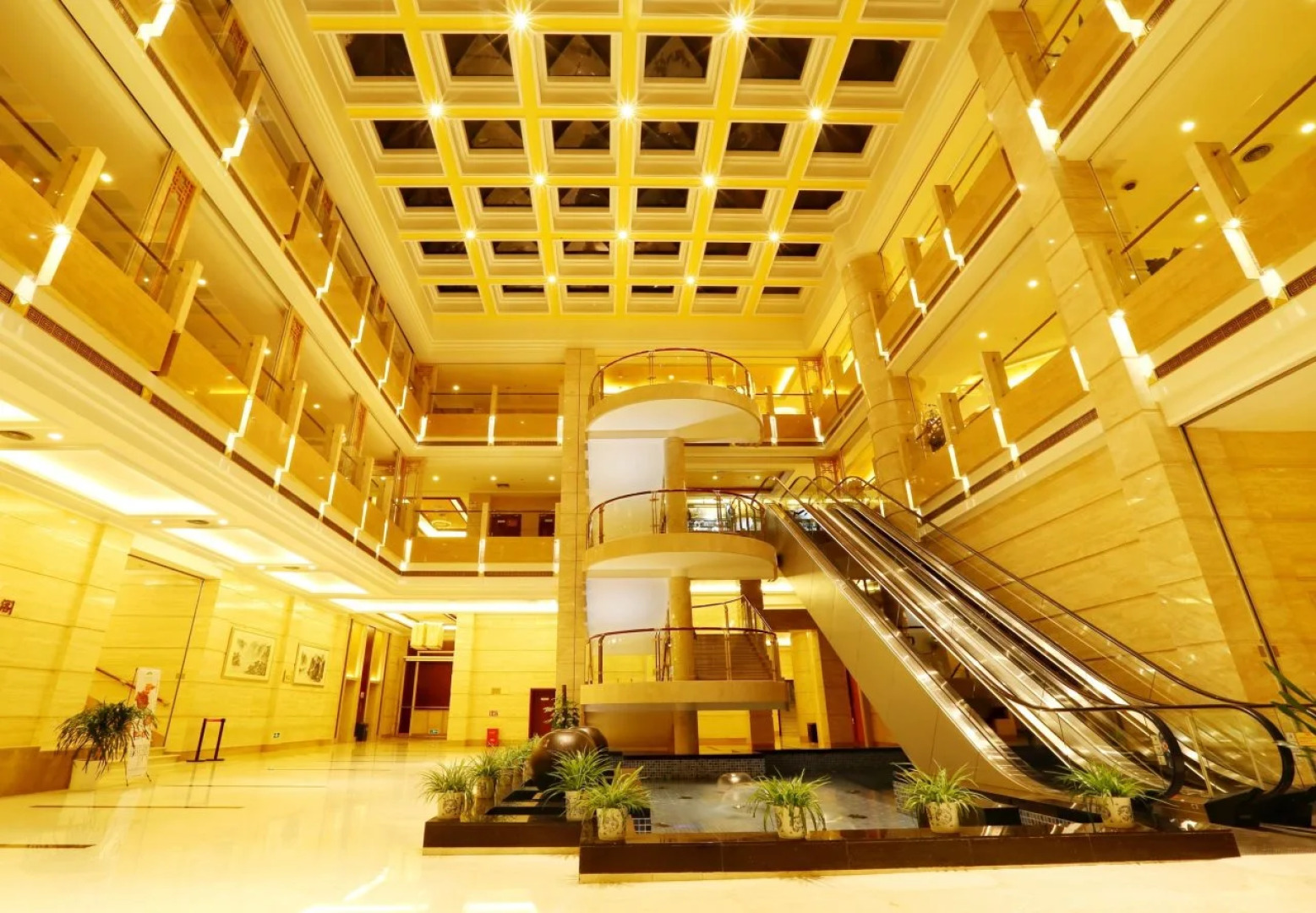 Green Lotus, River View Hotel