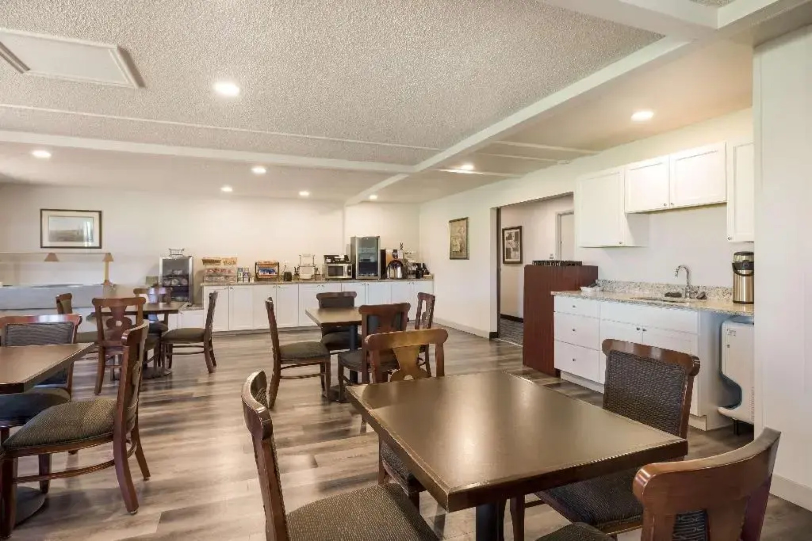 SureStay Hotel by Best Western Thomson