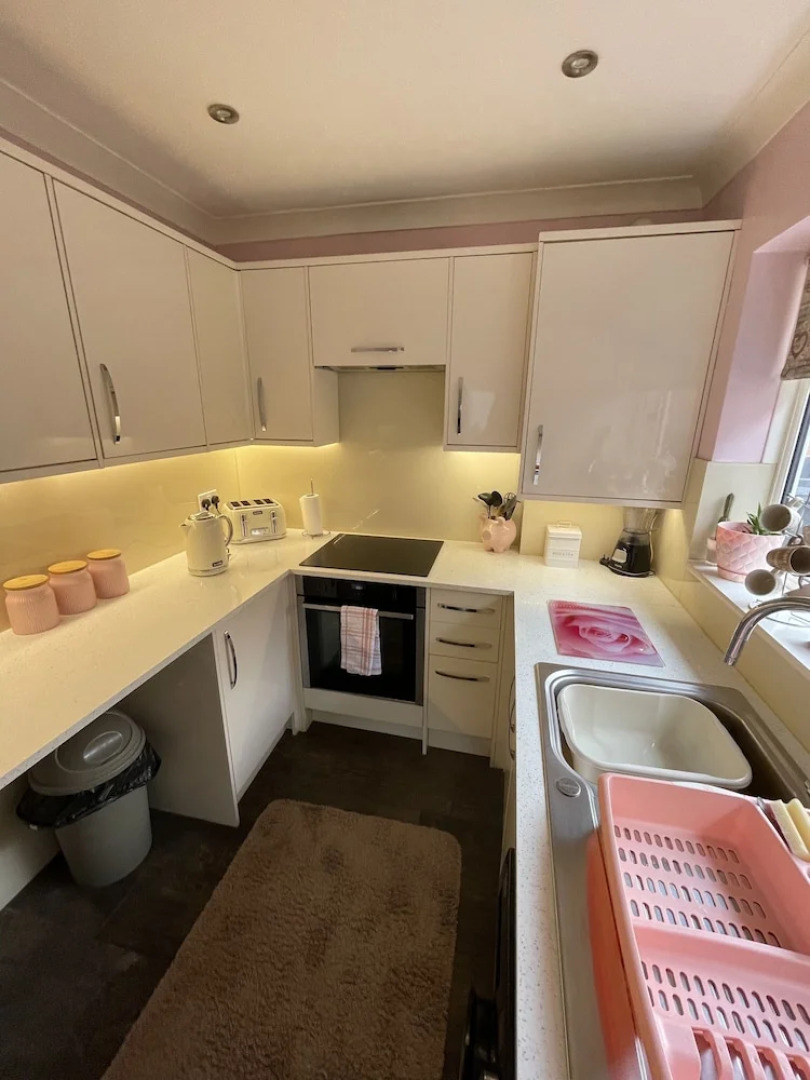 Beautiful 2-bed Bungalow in Canvey Island