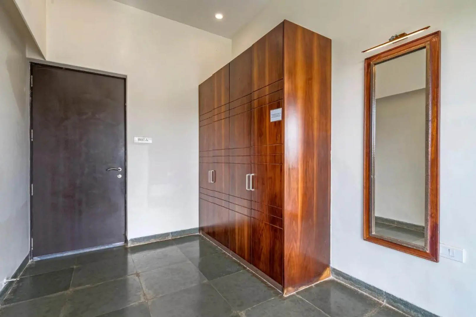 Saffron Stays Gardenia